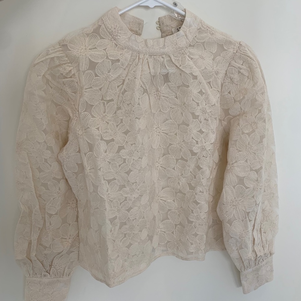 Cream Lace Long Sleeve Top